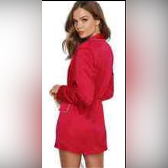 NWOT VS CLASSIC SATIN ROBE/LOUNGING JACKET/LIPSTICK RED/LINED BELTED W/TASSELS - Picture 8 of 10